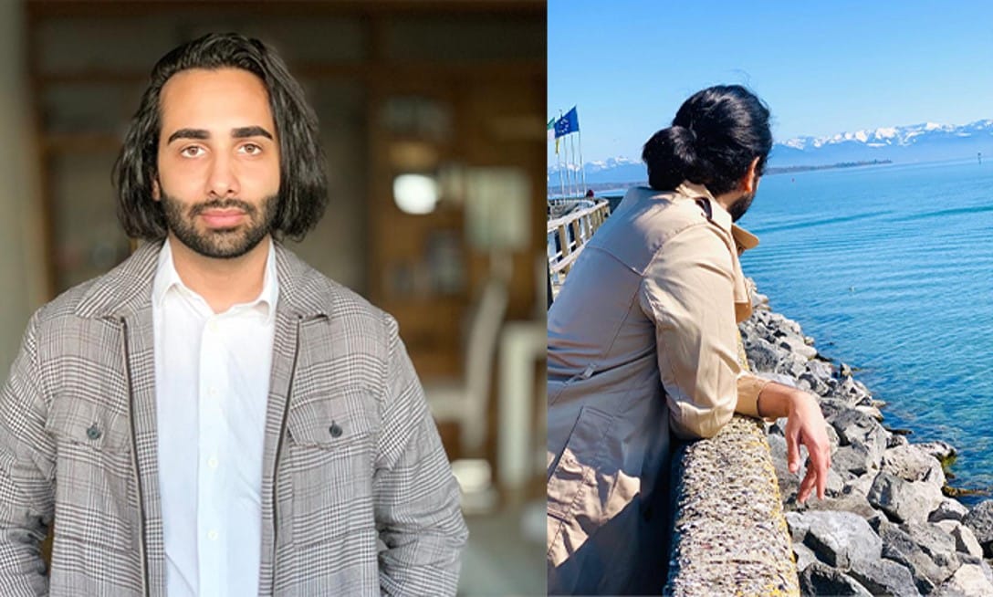 Geteiltes Bild eines Mannes in zwei Einstellungen. Links: Der Mann mit langen Haaren und Bart, der eine karierte Jacke über einem weißen Hemd trägt, steht im Haus. Rechts: Derselbe Mann von hinten, in einem Trenchcoat, mit Blick auf eine malerische Wasserlandschaft und schneebedeckte Berge in der Ferne.